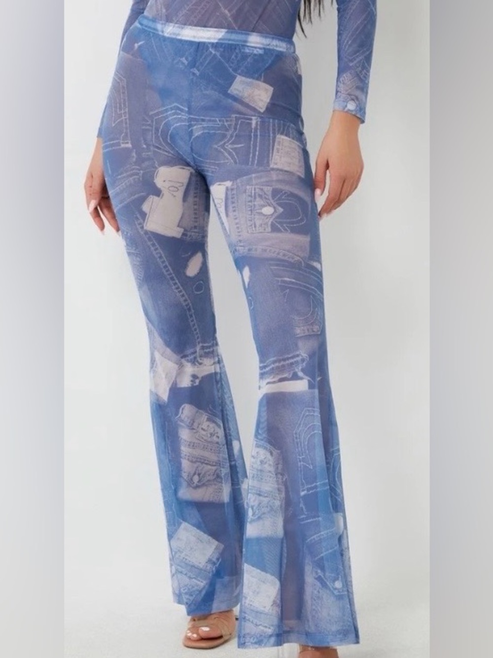 NWT!‎ True Religion Jean Graphic Print Mesh Flare Pants ~ M